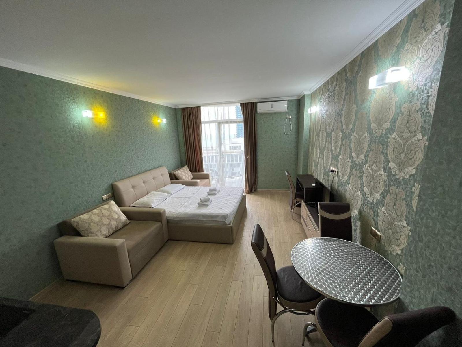 Holiday Premium Apartments Batumi Exterior foto